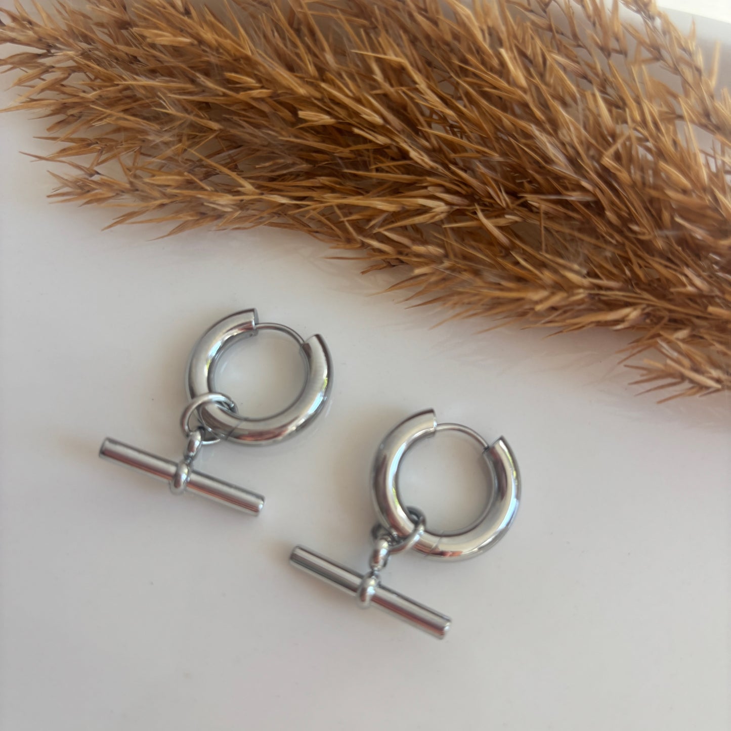 T-Bar Huggies (Silver)