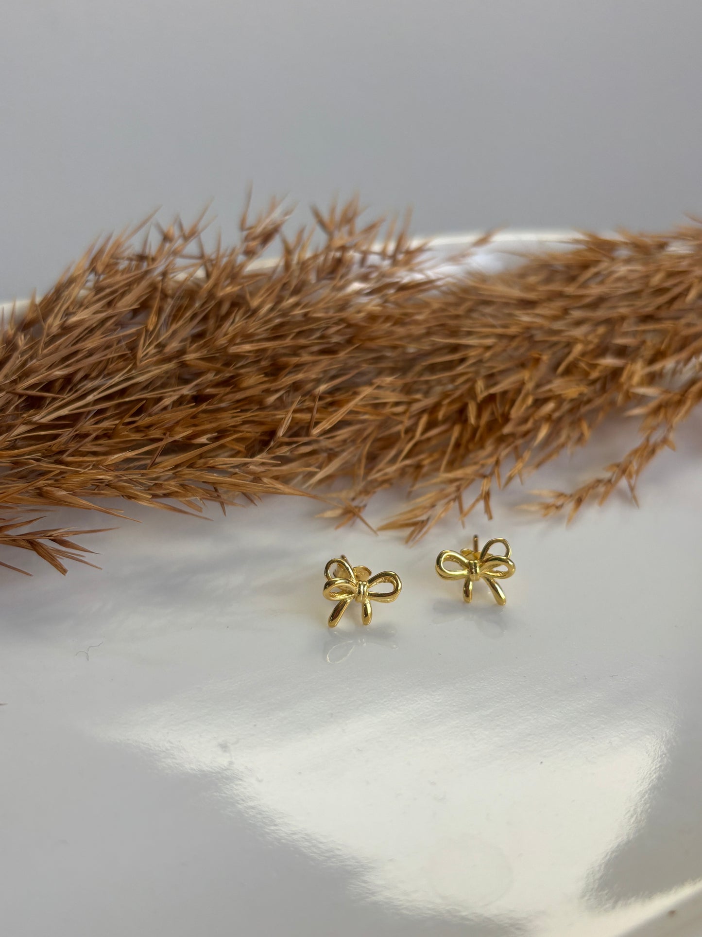 Petite Bow Studs (Gold)