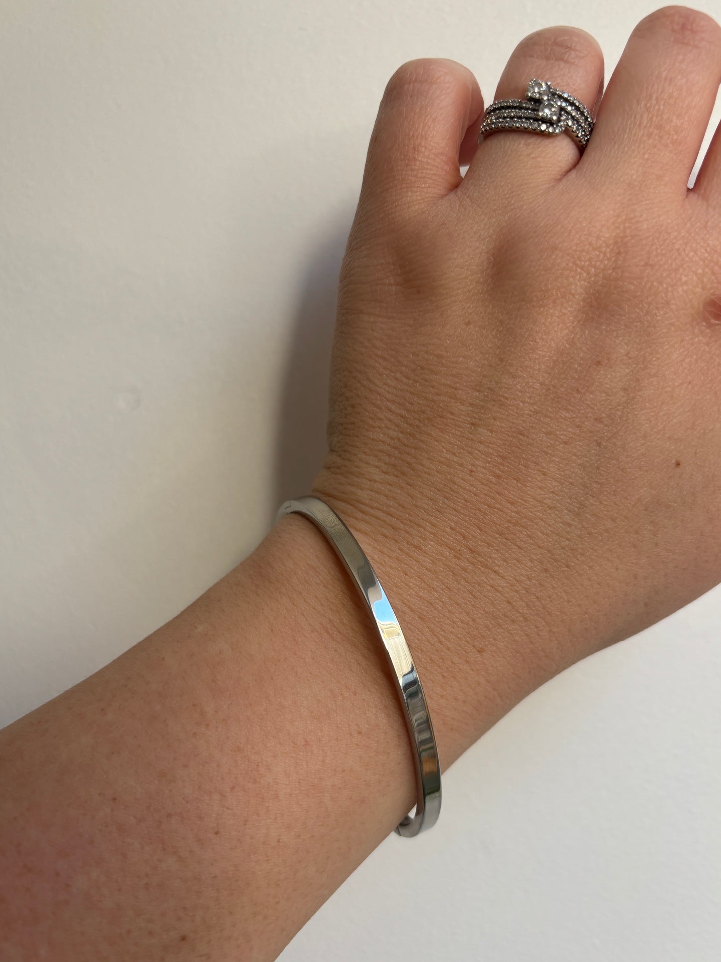 Solid Bangle (Silver)