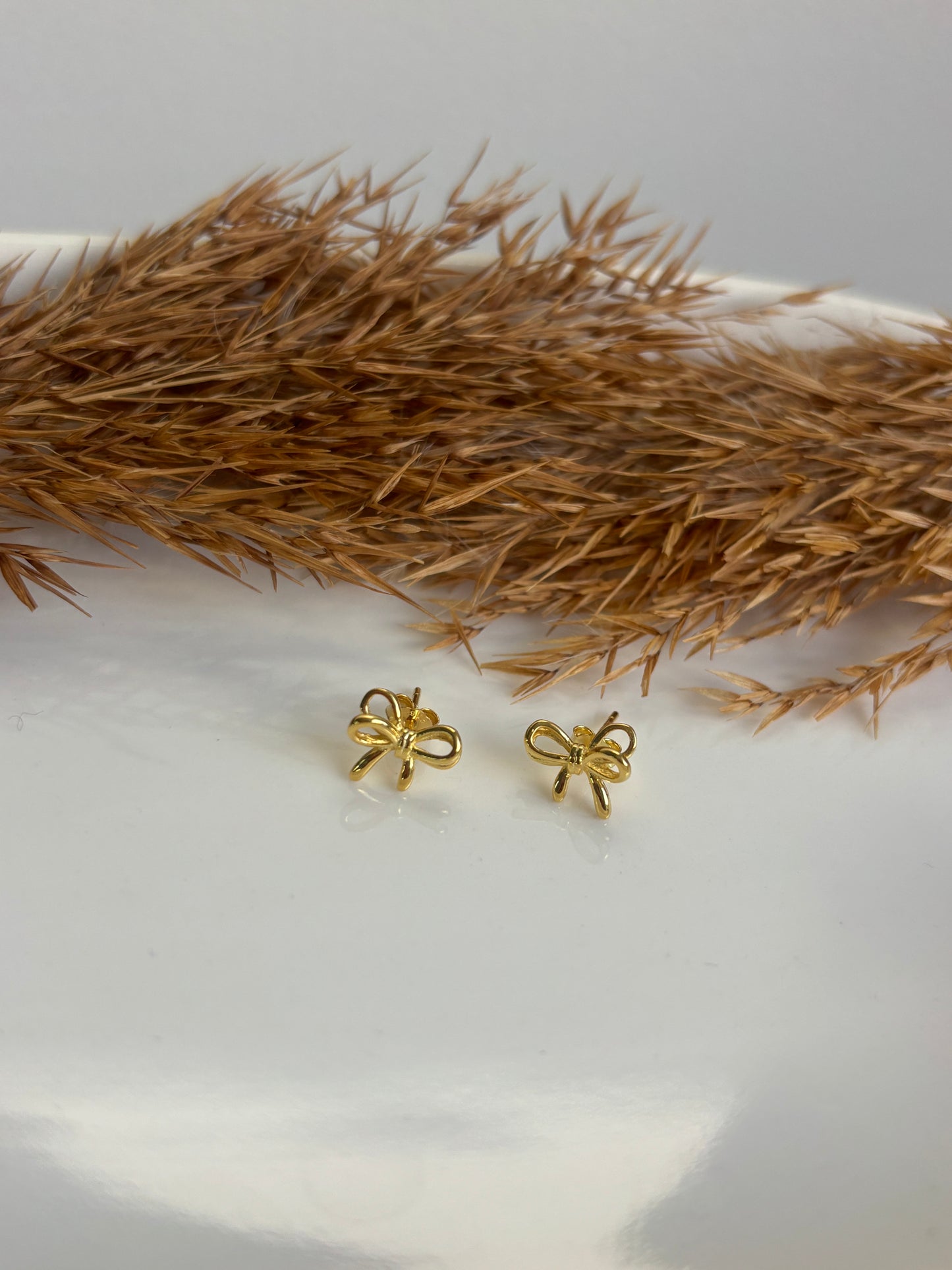 Petite Bow Studs (Gold)
